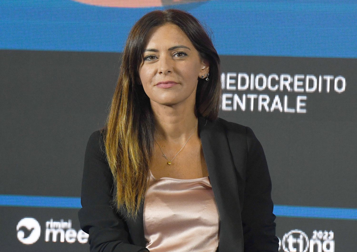 "La sua bocca puzza di tirannia", anchorman russo contro Pina Picierno