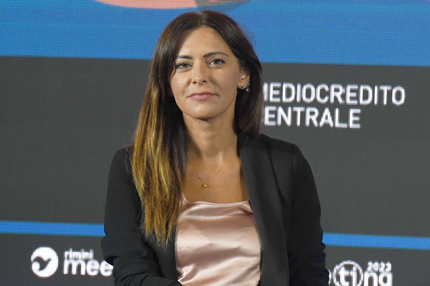 "La sua bocca puzza di tirannia", anchorman russo contro Pina Picierno