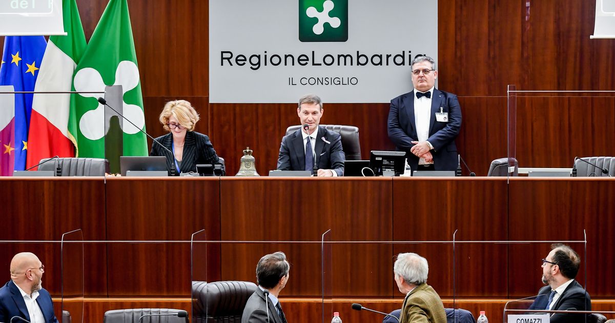 In Lombardia tornano i vitalizi per i consiglieri regionali aboliti nel 2011