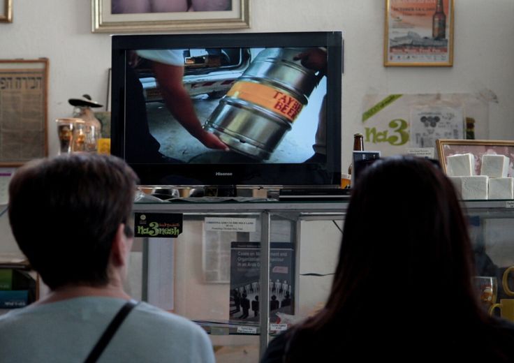 Guardare la tv meno di un'ora al giorno fa bene al cuore