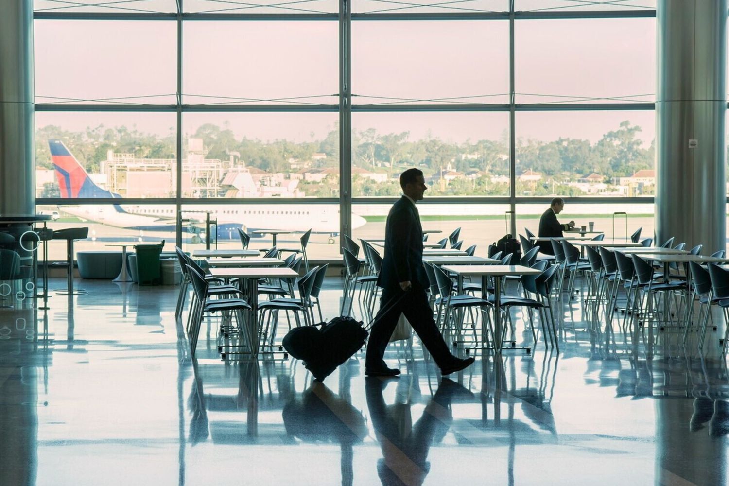 Più difficile entrare negli Usa per i cittadini di 43 Paesi, Trump valuta la stretta