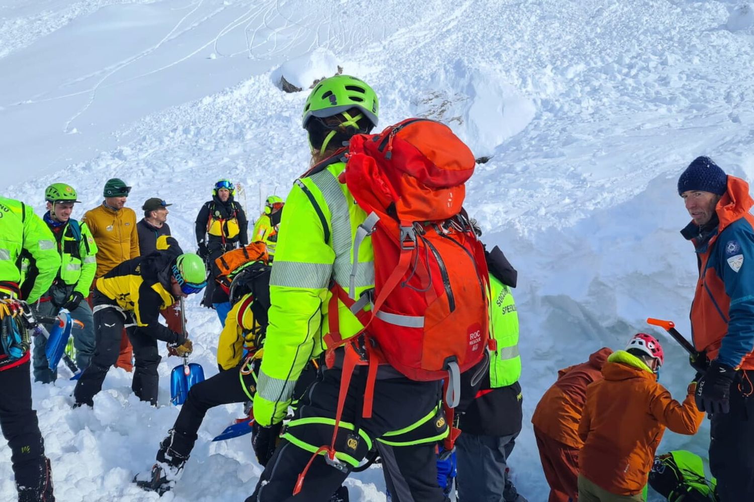 Valanga nel Bellunese, travolti tre scialpinisti. Due sono gravi. Incidenti anche in altre regioni