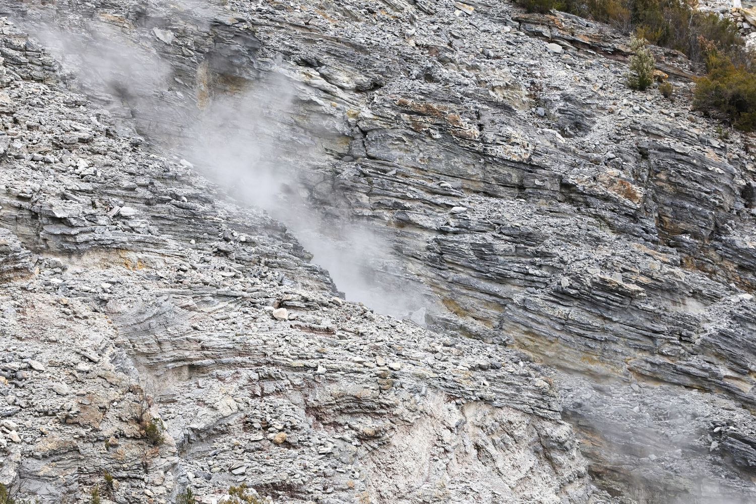 Ai Campi Flegrei duemila edifici sono a rischio