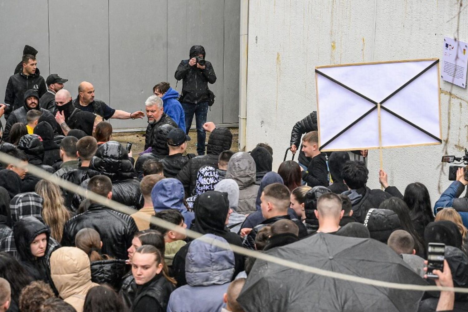 Macedonia del Nord, proteste dopo la tragedia in discoteca