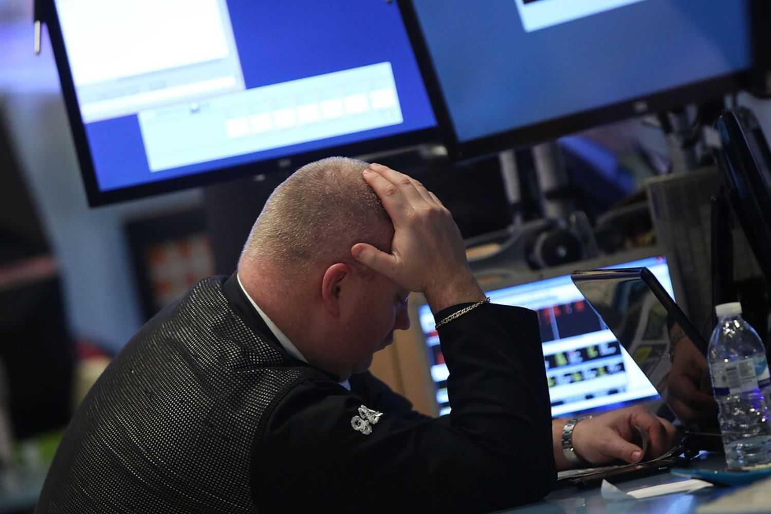 Borsa mercati negativi (Afp)