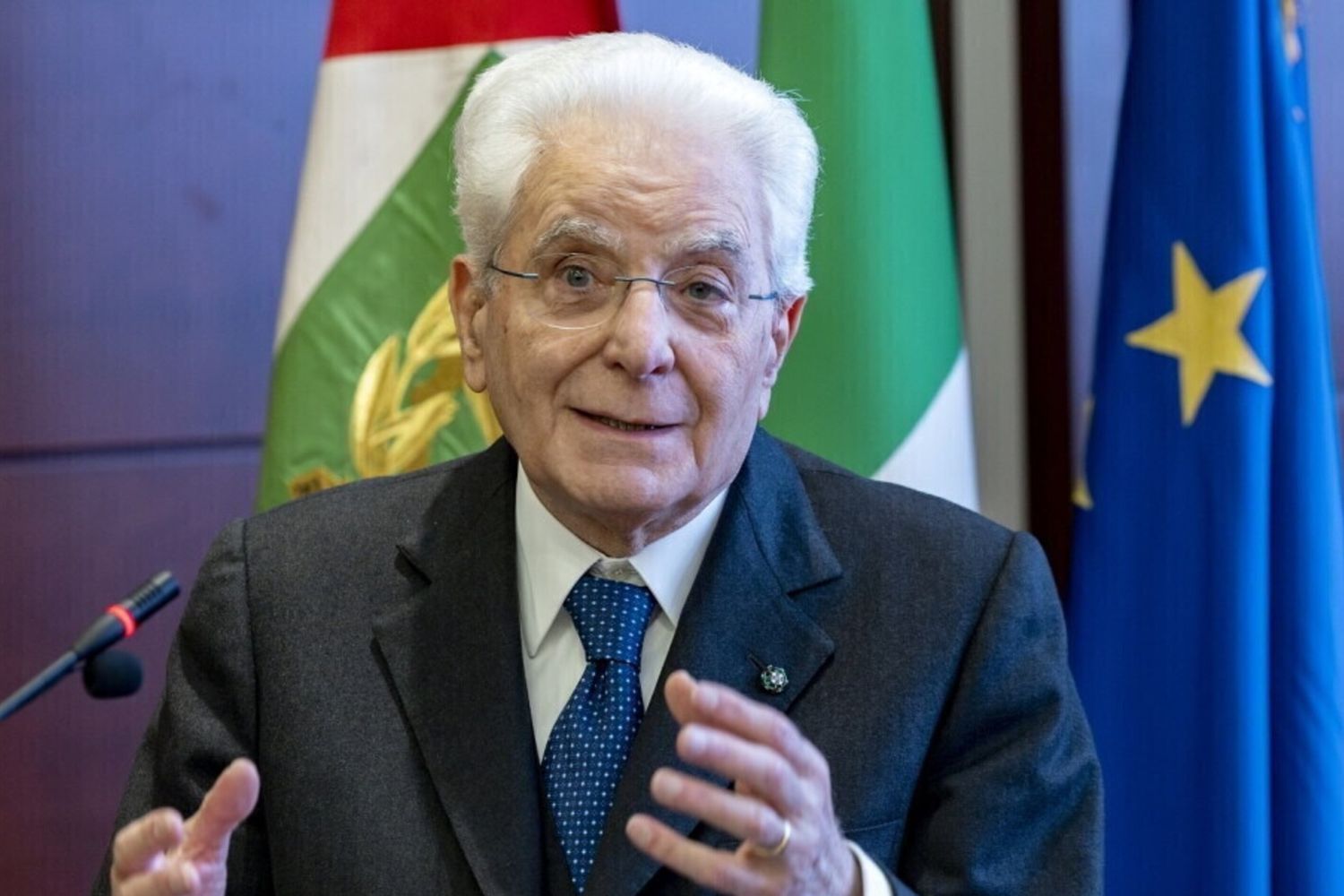 Mattarella contro i dazi, "nuove nubi contro i protezionismi immotivati dei mercati"