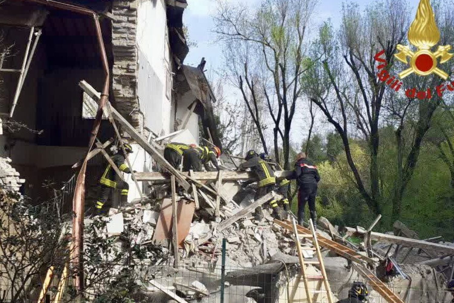 Vigili del Fuoco in azione a Monteverde
