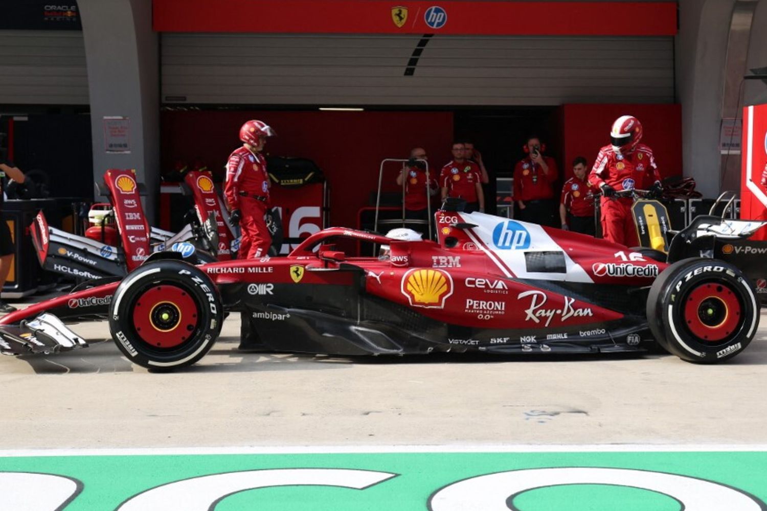 Box Ferrari al Gp della Cina