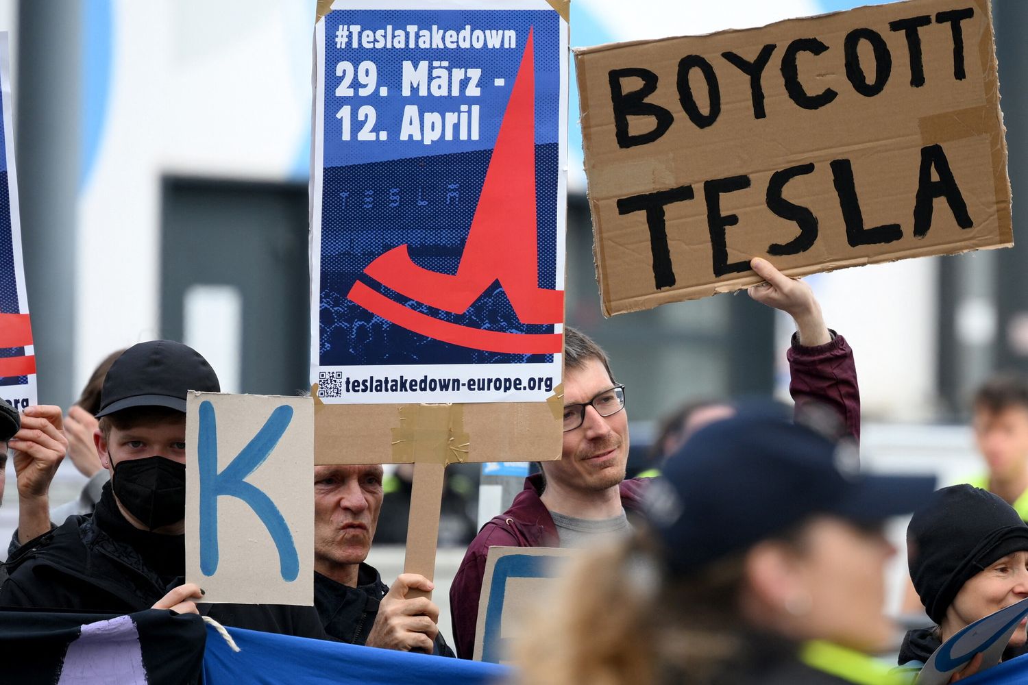 Proteste anti-Tesla