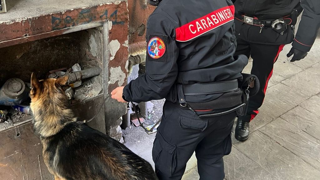 Crack a domicilio: eseguite 6 misure cautelari