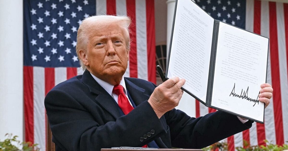 トランプの逆。 「債務市場のポリシーを変更しました」