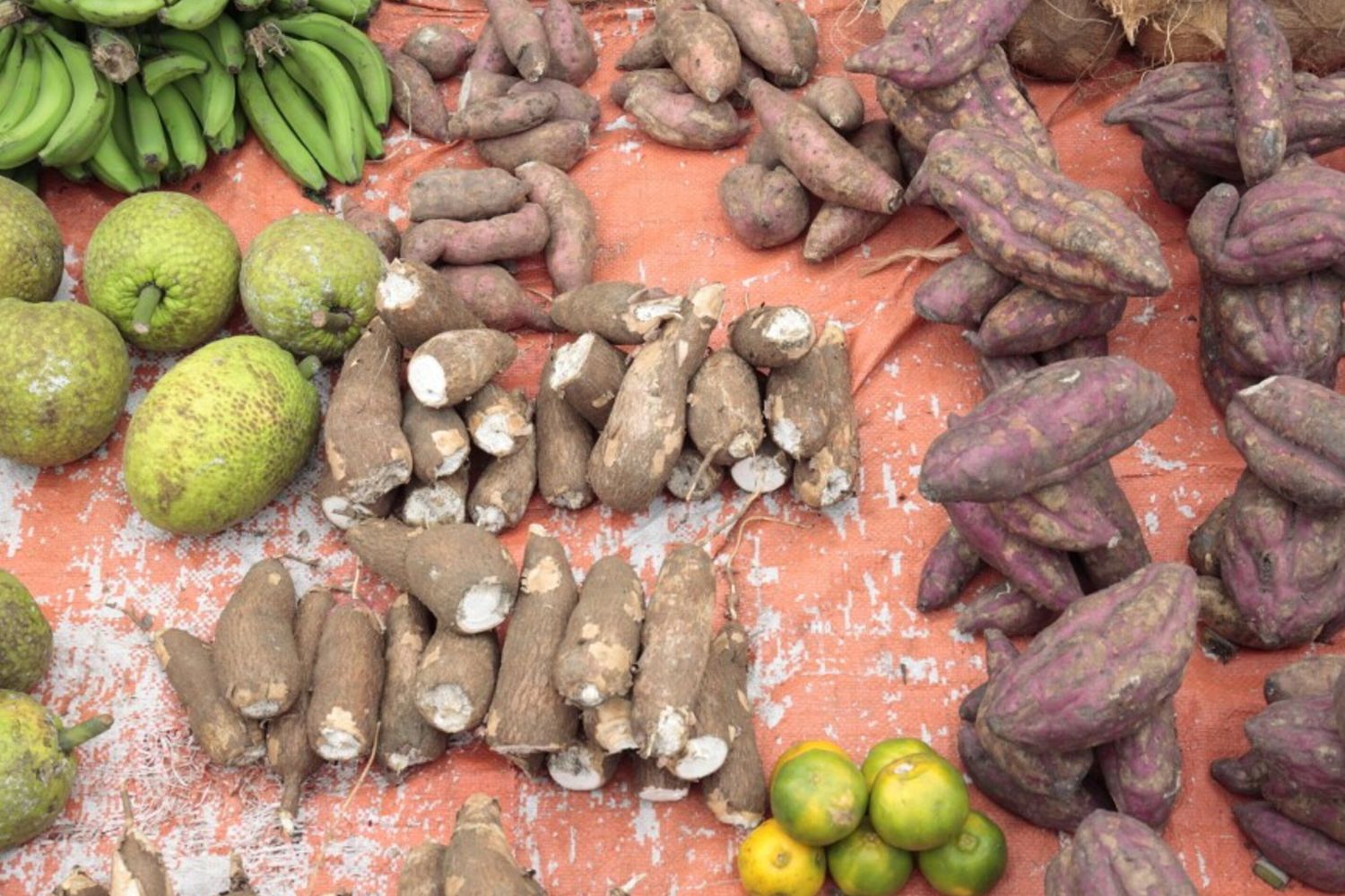 Cibo in vendita al mercato di Zanzibar, Tanzania