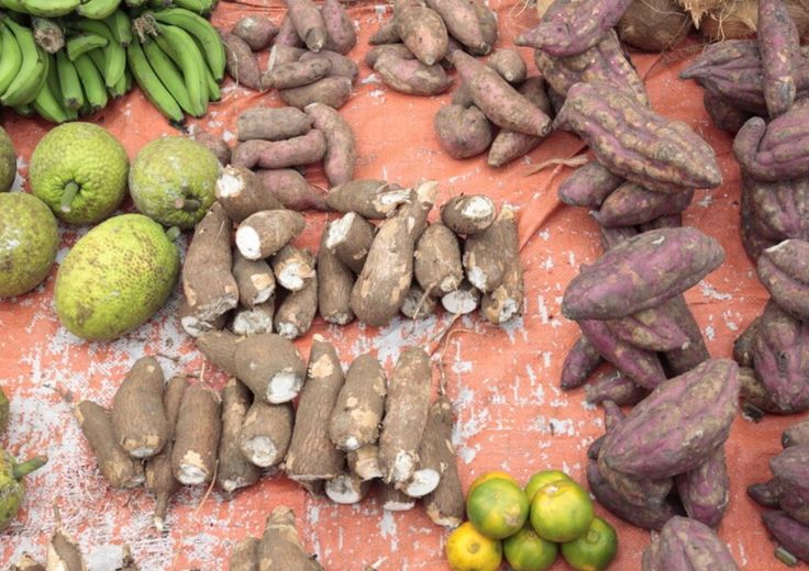 Cibo in vendita al mercato di Zanzibar, Tanzania