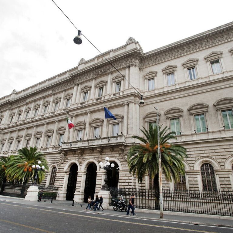 Dazi Usa, la Banca d'Italia taglia le previsioni del Pil