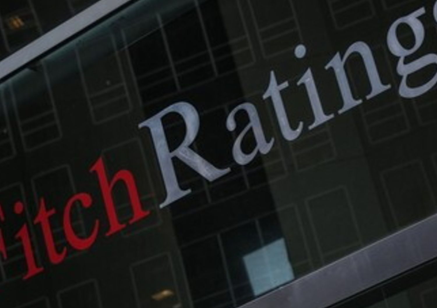 Fitch conferma il rating dell'Italia a 'BBB' con outlook positivo