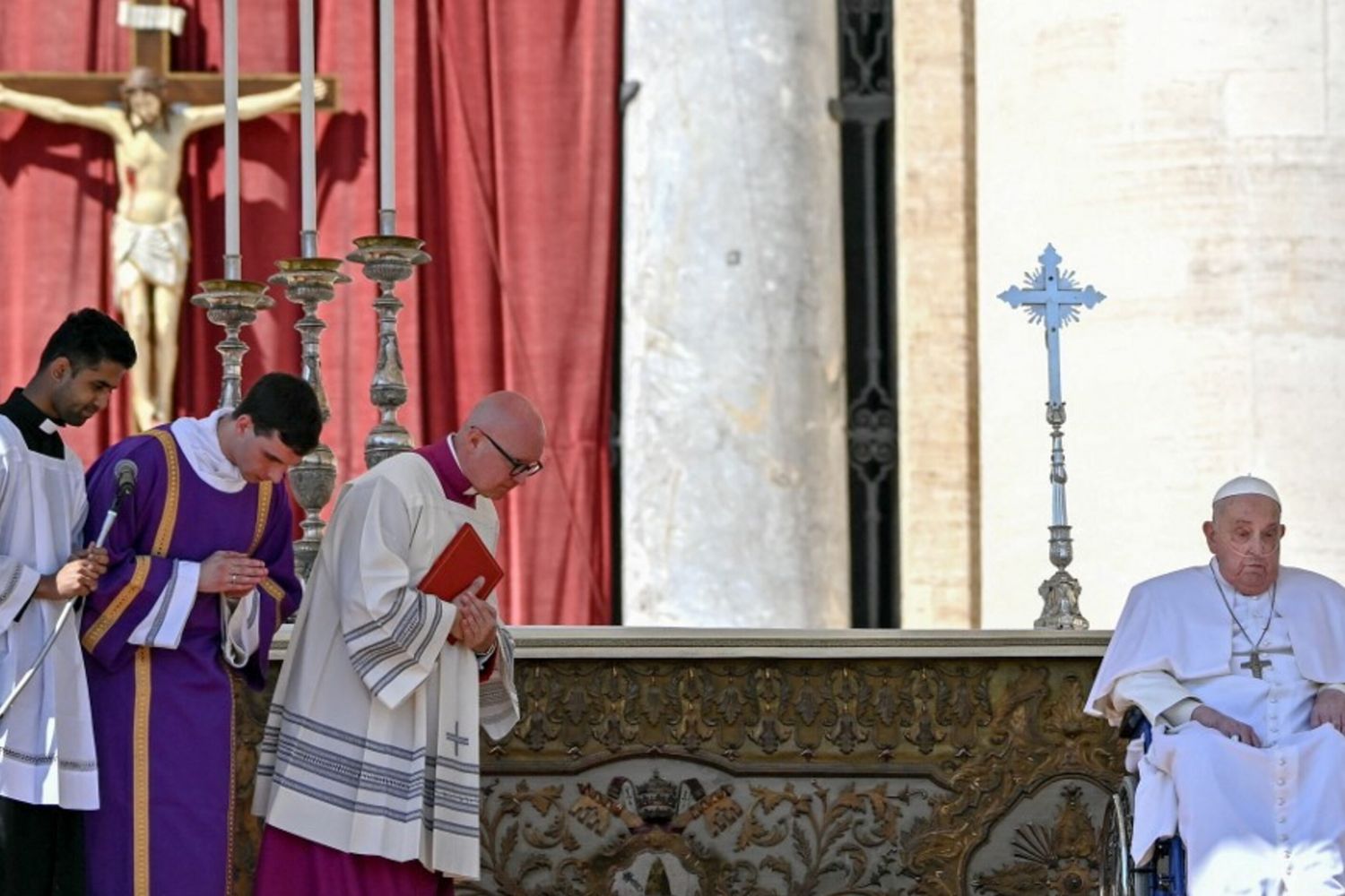 papa francesco a piazza san pietro
