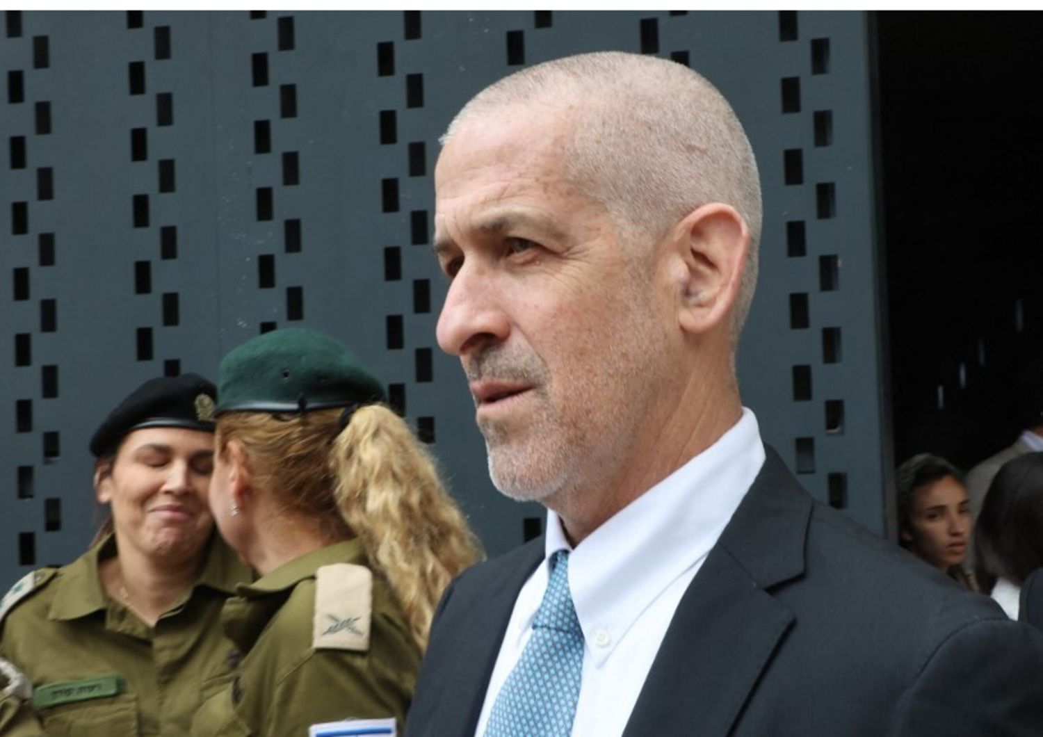 La Corte Suprema congela (fino al 20 aprile) il licenziamento di Bar. Netanyahu "sconcertato"