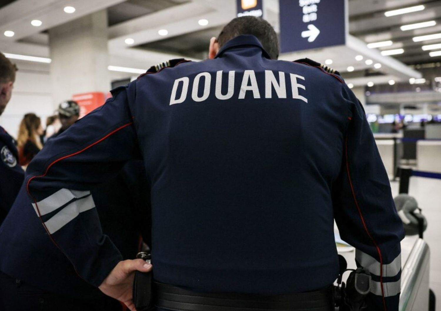 Diplomatica russa fermata all'aeroporto di Roissy, è tensione tra Mosca e Parigi