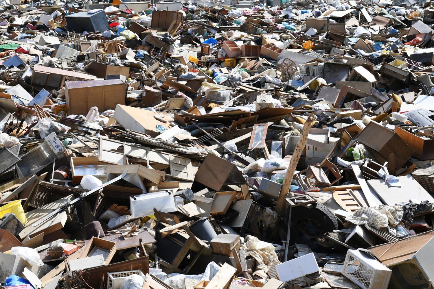 Meno del 10% della plastica globale è riciclata