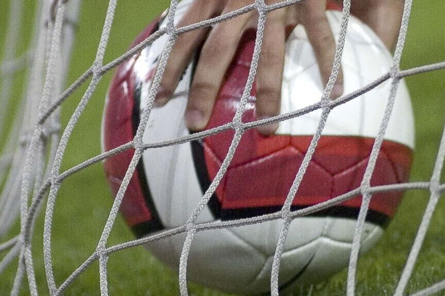 Pallone, rete, calcio