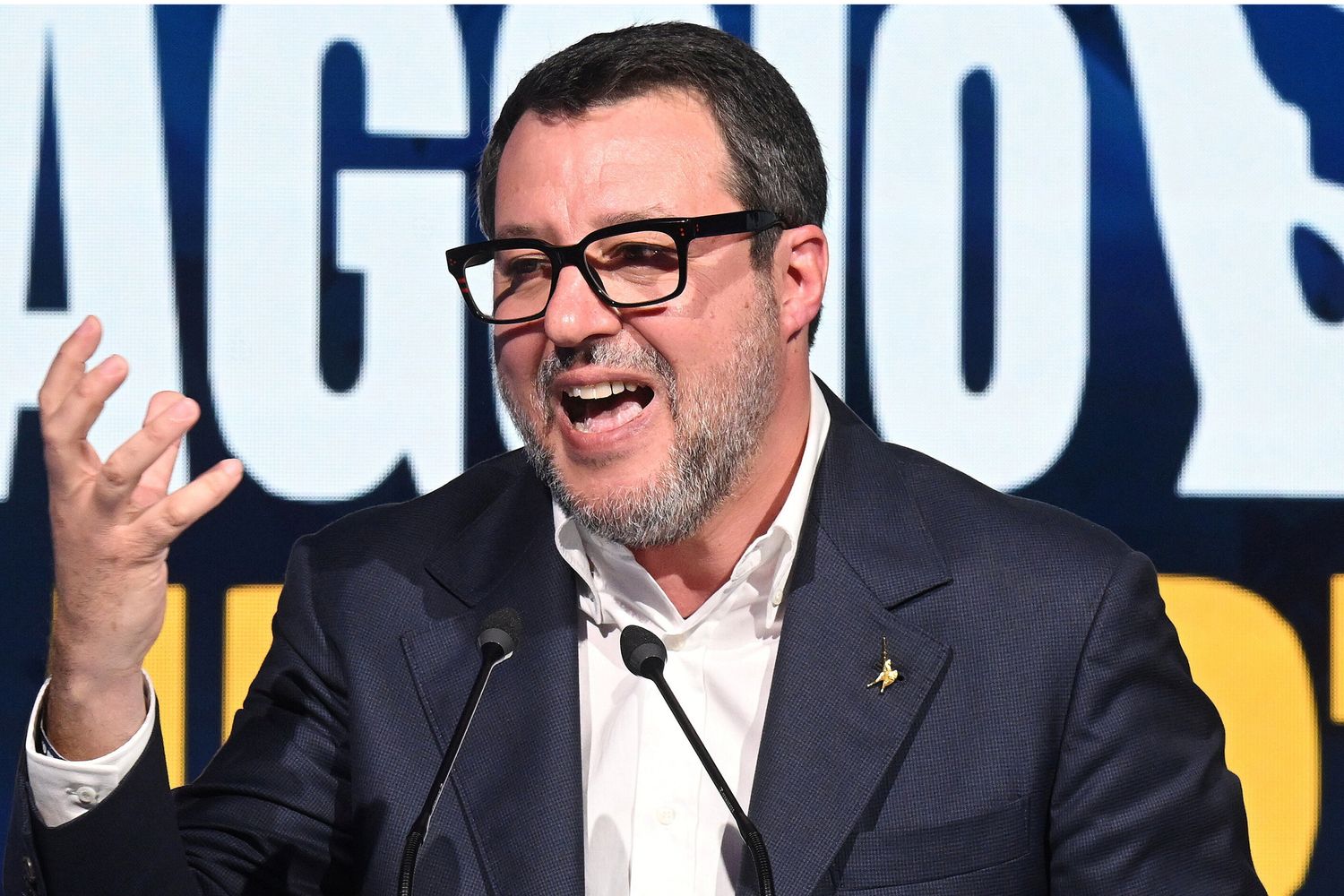 Salvini contro Saviano: "Da certa sinistra solo parole di odio"