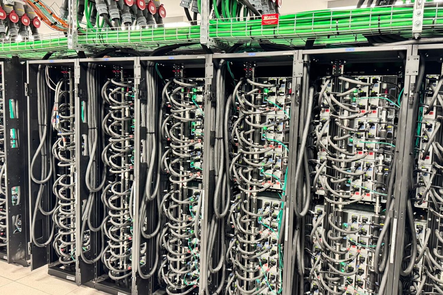 Il computer Cresco 8 di Lenovo per Enea