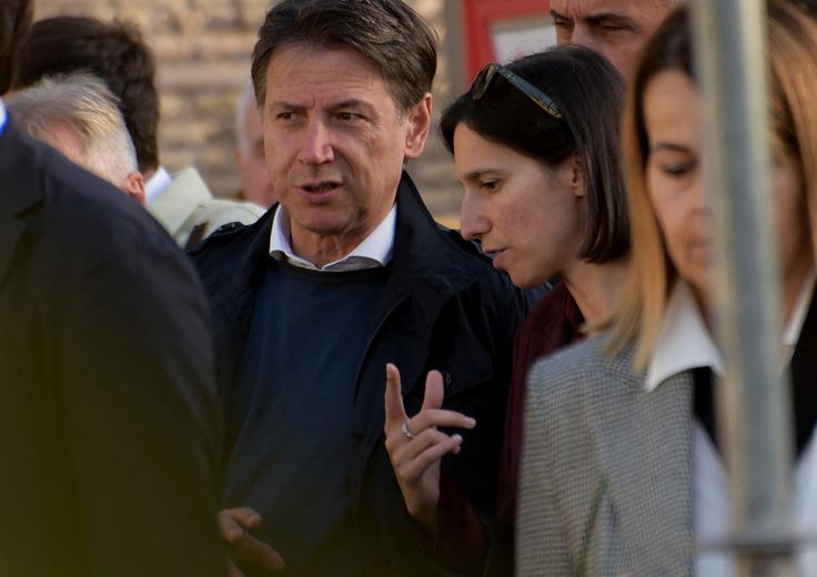 Pd e M5s ai ferri corti sulle armi