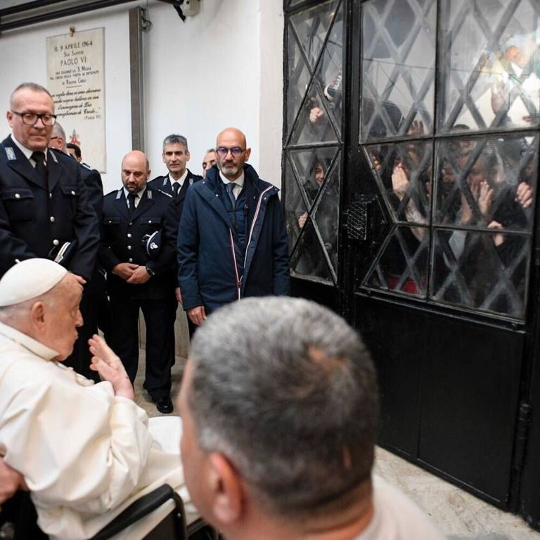 Il Papa incontra i detenuti di Regina Coeli, "con voi anche quest'anno"