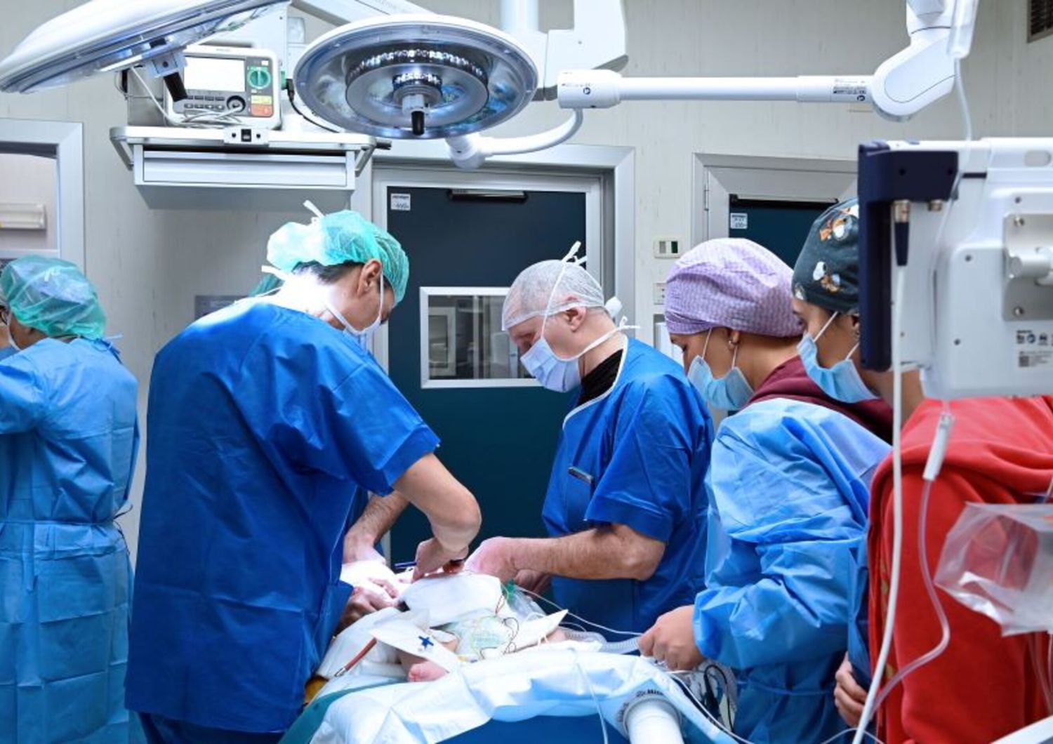 Al Gaslini rimosso un raro neuroblastoma a una bimba di 5 mesi