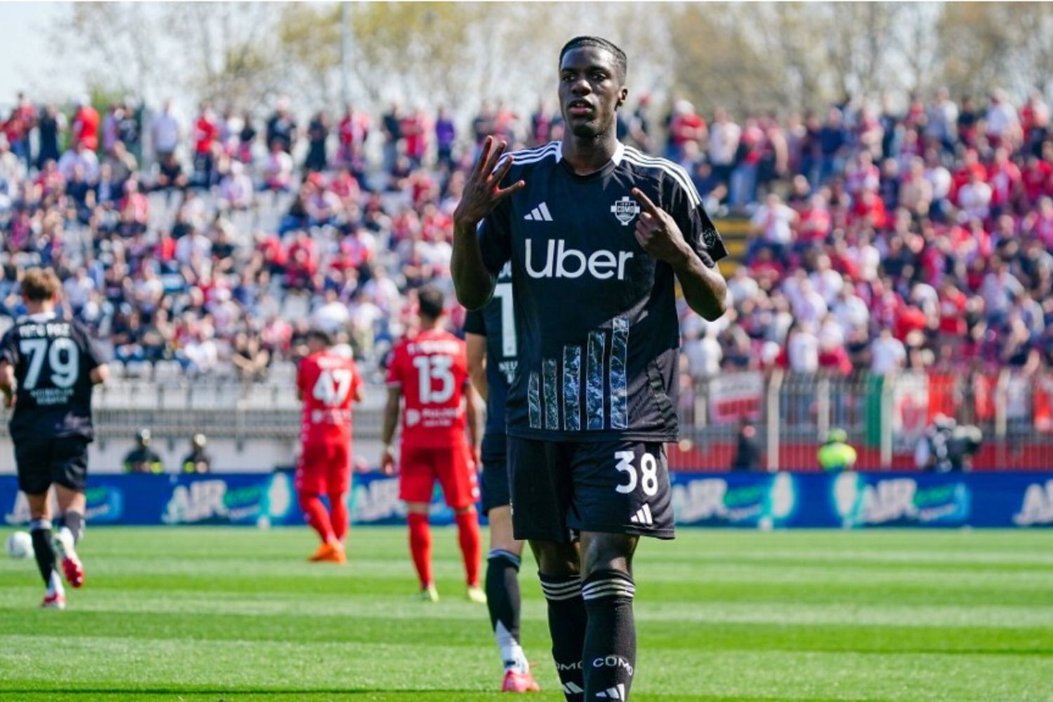 ​​​​​​Il Como conquista la salvezza e spinge il Lecce verso la B