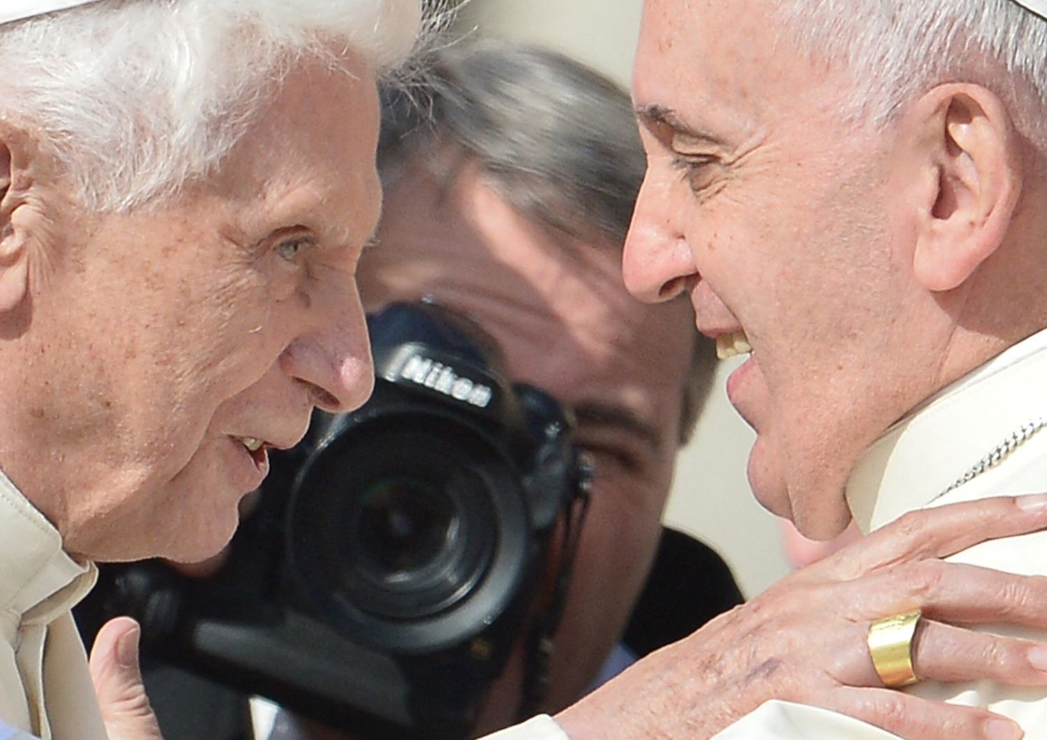 Ratzinger e Bergoglio