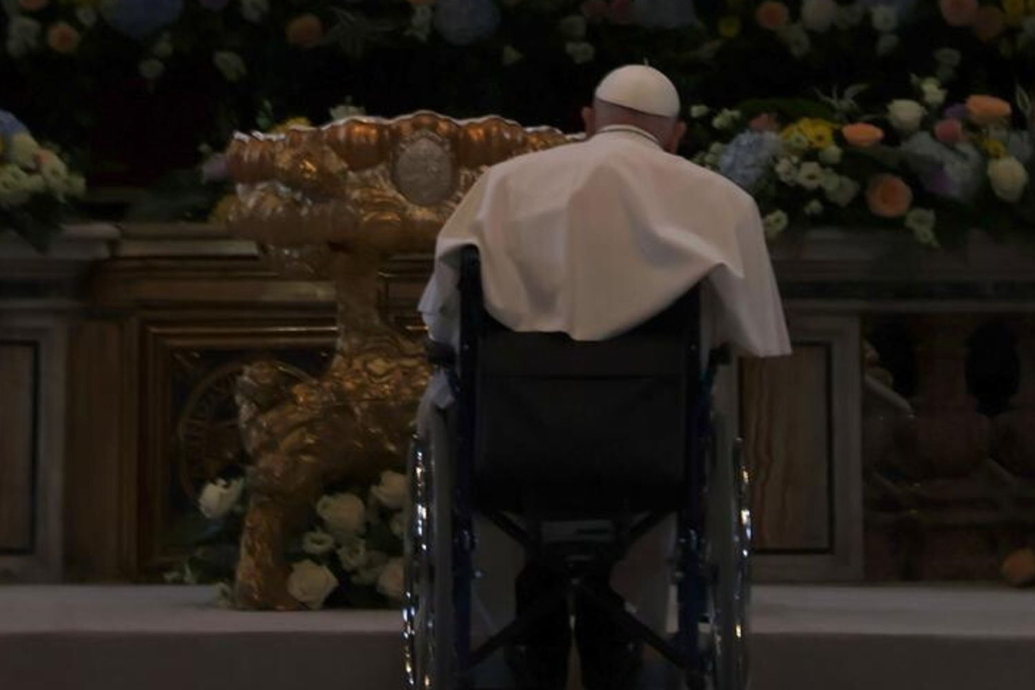 Papa Francesco: il lungo viaggio tra salute e fede