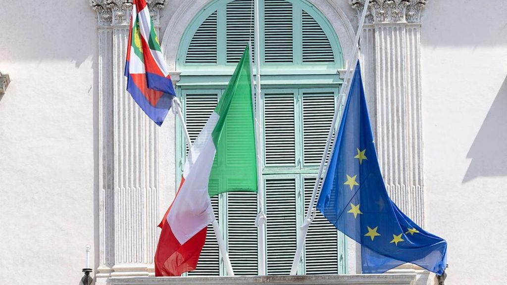 L'annuncio: "Alle 7.35 è tornato alla casa del Padre"