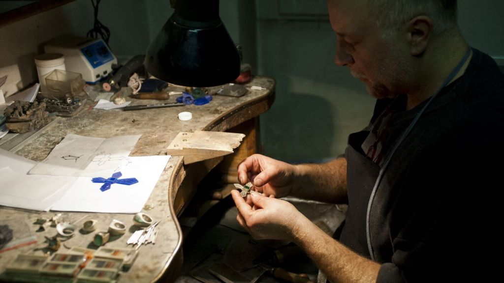 L'Anello del Pescatore, storia e significato di un simbolo