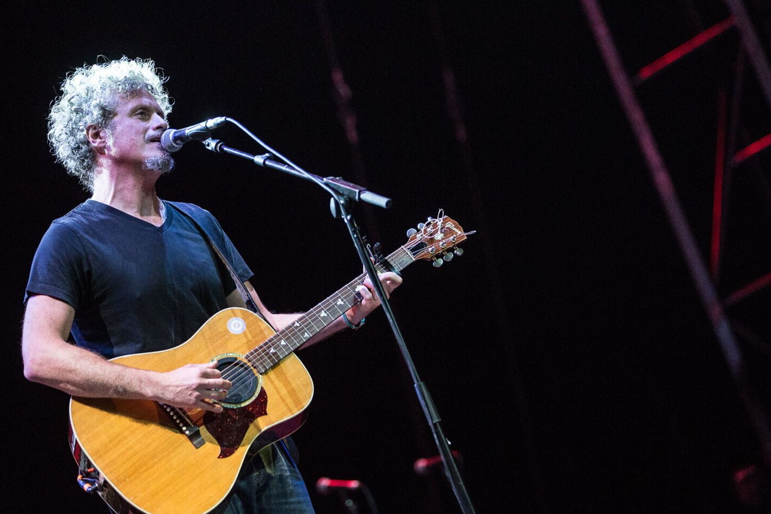 "Libertà negli occhi", Niccolò Fabi riprende ad ottobre il suo viaggio live