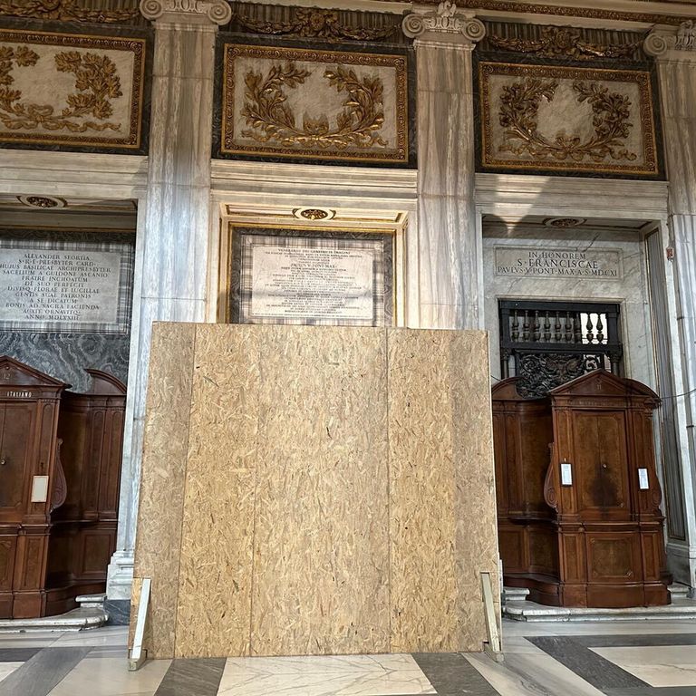 papa francesco santa maria maggiore lavori per preparare tomba