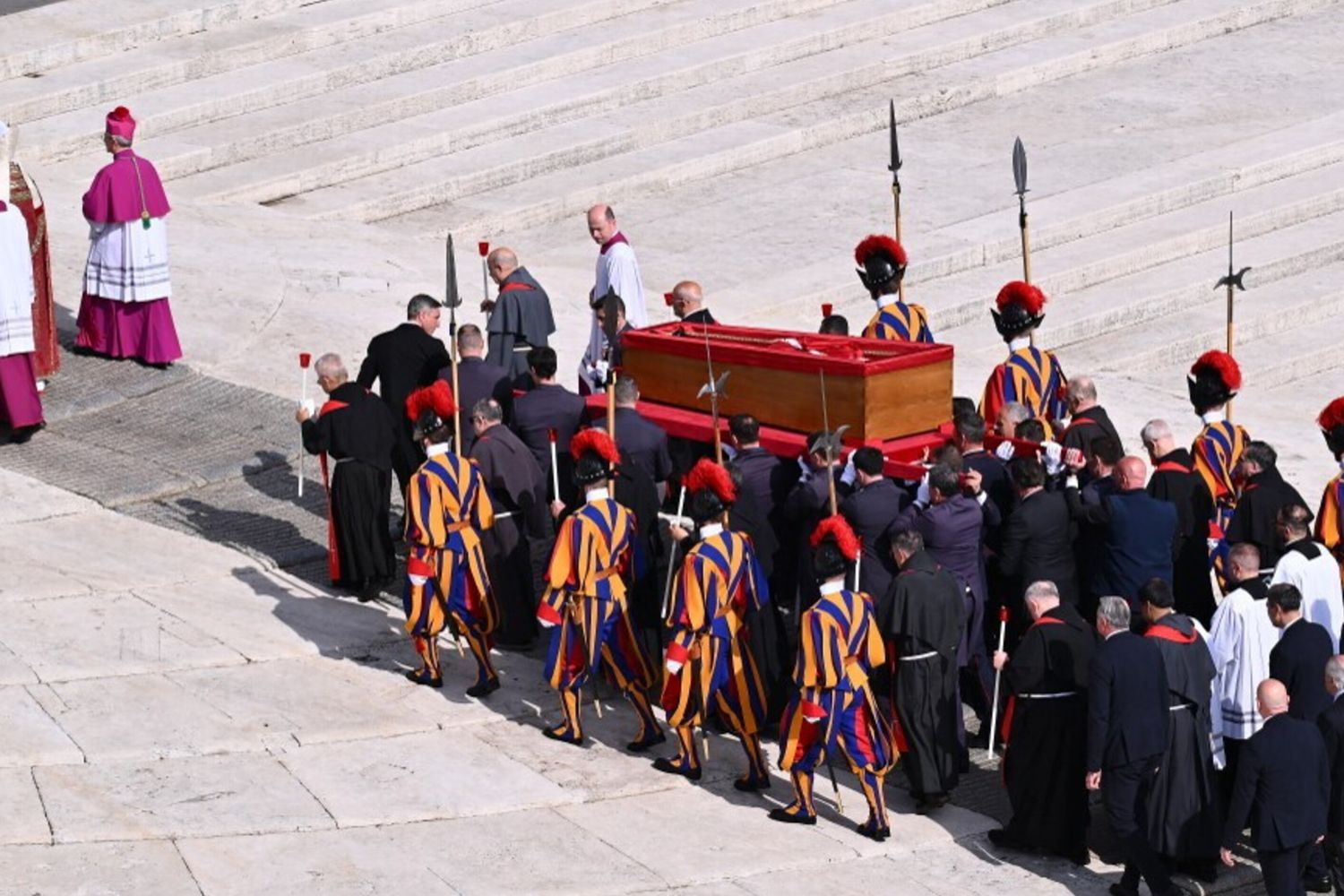Roma si prepara ai funerali di Papa Francesco