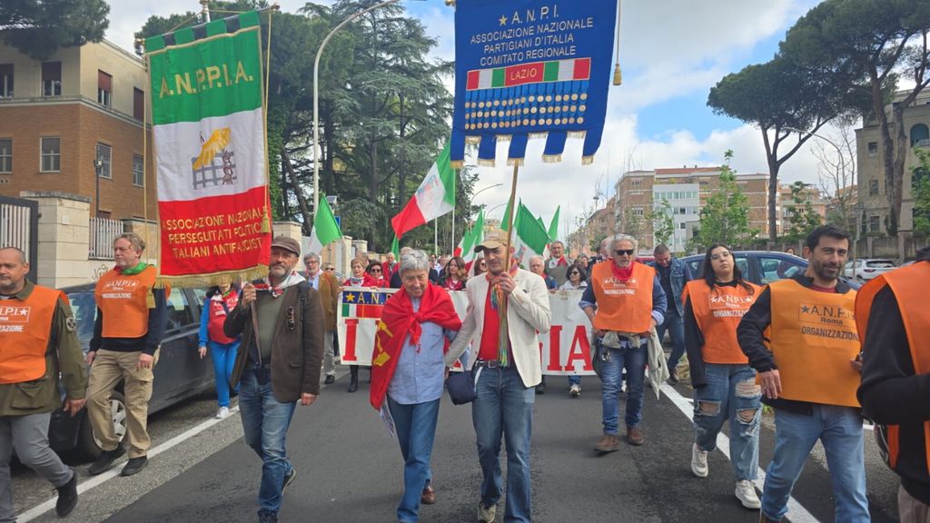25 Aprile, Mattarella all'Altare della Patria. A Porta S.Paolo la comunità ebraica ricorda la Resistenza: "Antifascisti sempre"