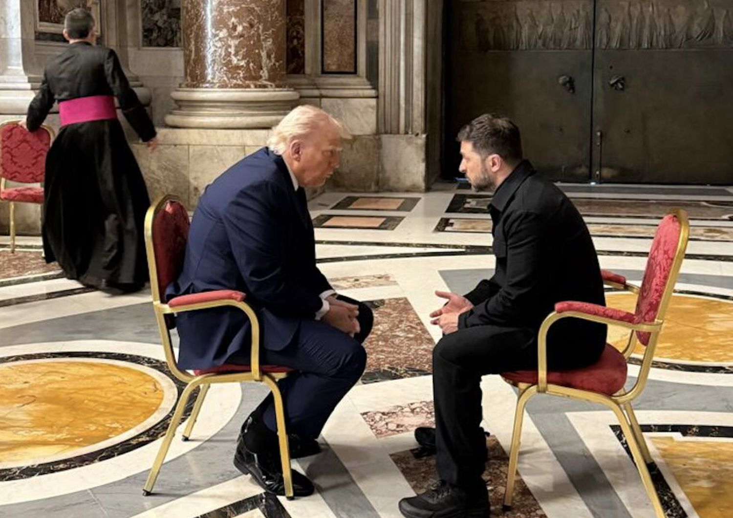 Colloquio Trump - Zelensky in Vaticano