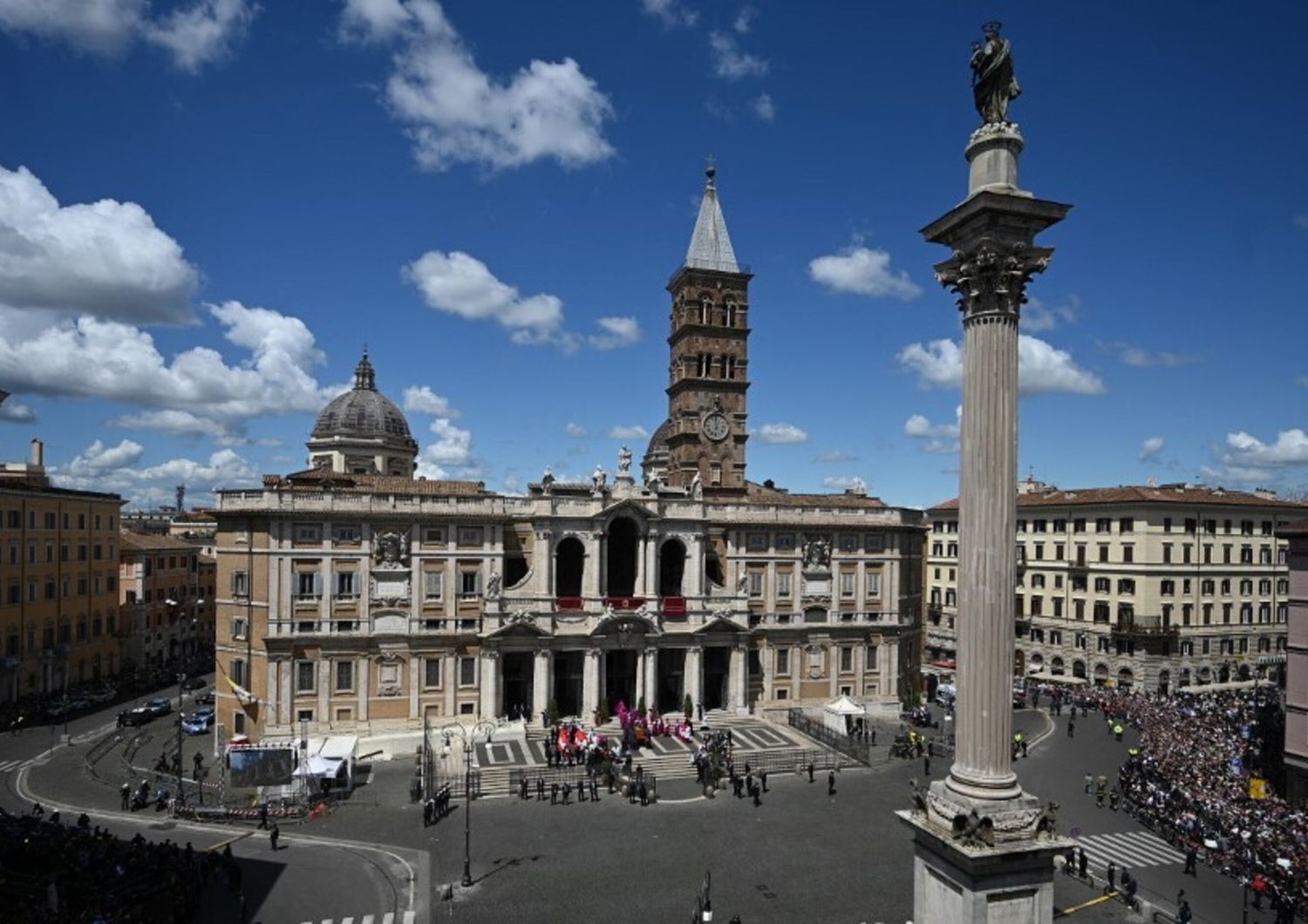 papa francesco sepolto a santa maria maggiore

&nbsp;
