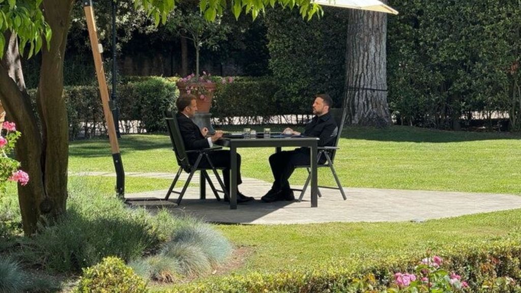 Foto e diplomazia, l'incontro dei 4 leader