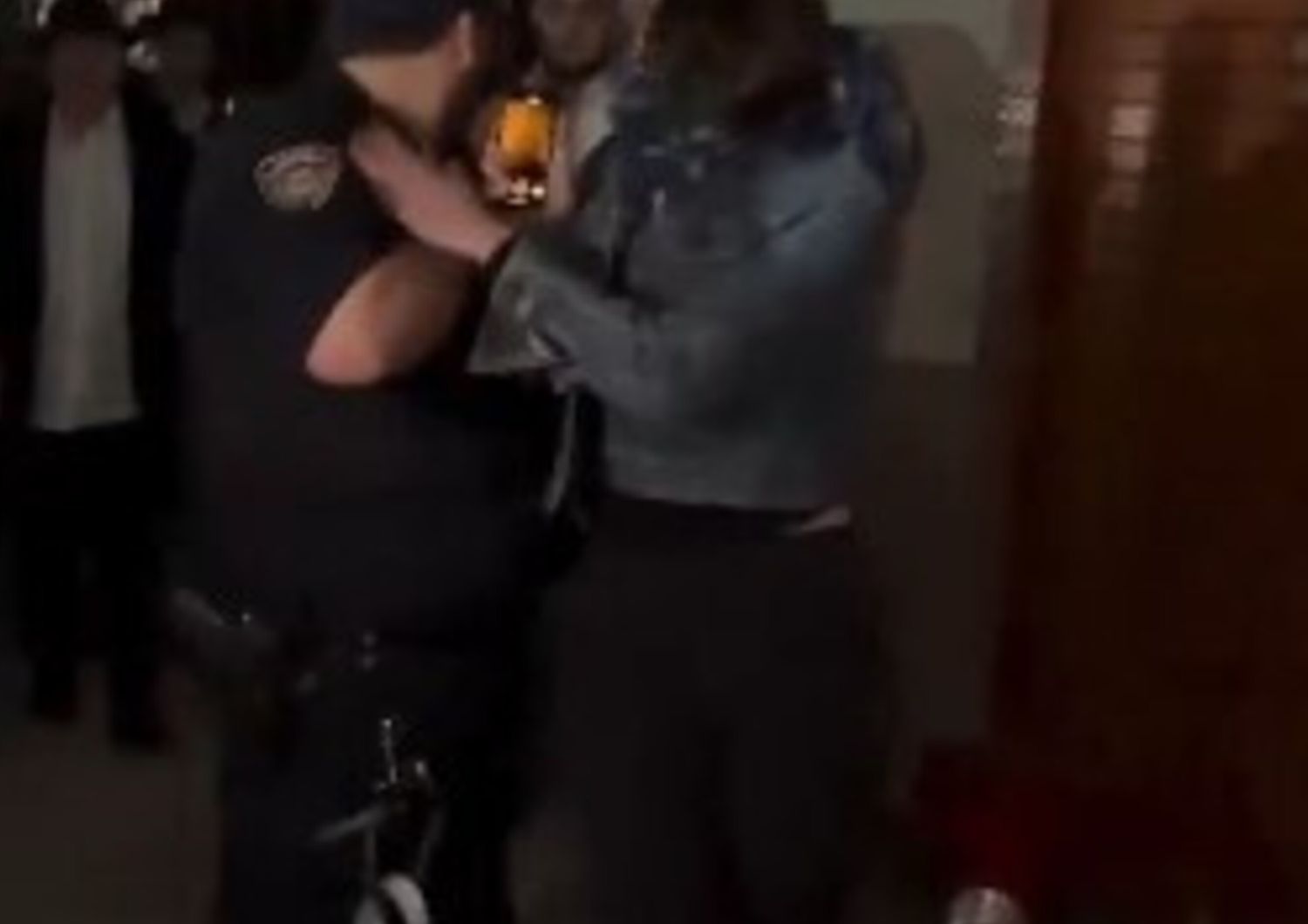 video-virale-giovane-aggredita-brooklyn-filo-israeliani