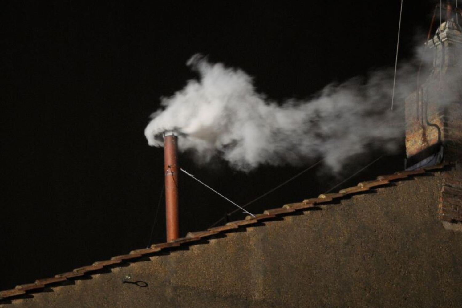 Fumata bianca per elezione Concalve