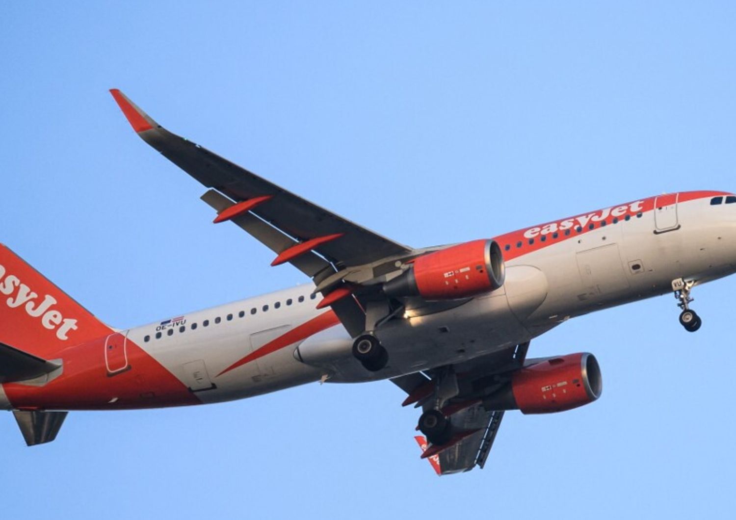 Fumo a bordo aereo Easyjet