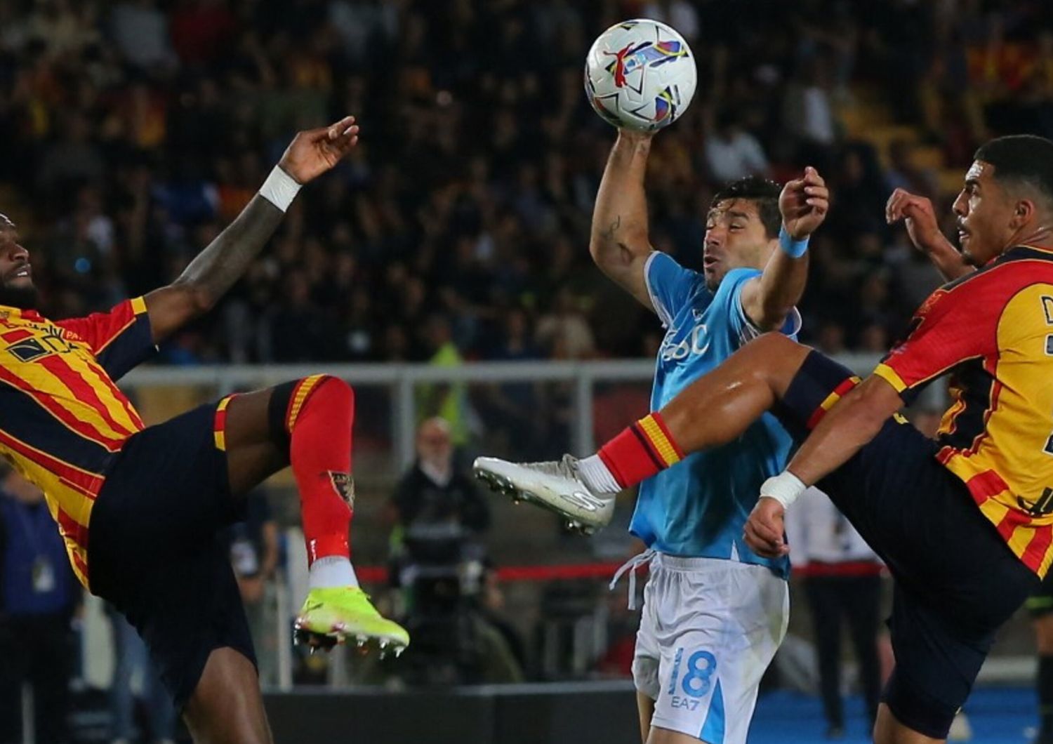 napoli-vince-contro-lecce-ipoteca-scudetto