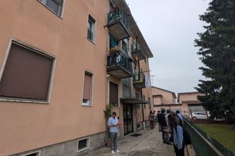 femminicidio milano ucciso mamma bimba padre