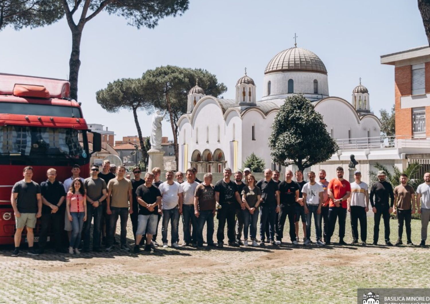 Partenza camion aiuti dalla Chiesa di Santa Sofia a Via Boccea