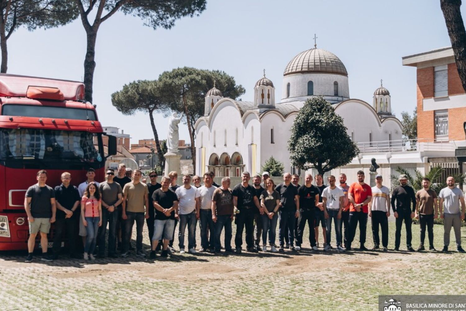 Partenza camion aiuti dalla Chiesa di Santa Sofia a Via Boccea
