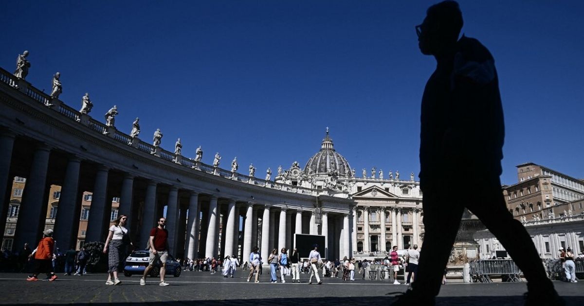 Dal 7 maggio stop alla linea dei cellulari in Vaticano