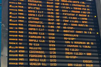 Disagi per lo sciopero dei treni. A Roma ritardi con punte di oltre 4 ore